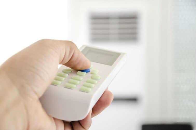 How long should a Dehumidifier run per Day?